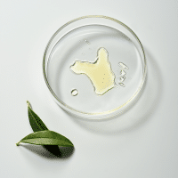 Peelingdeeltjes van jojobawas en cellulose